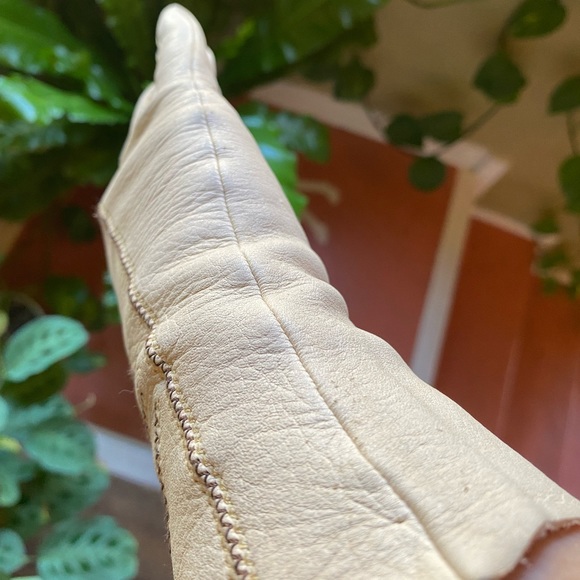 SOLD 🚫 Vintage 1970s Deer Skin Gloves | Gorgeous! | Ladies 7 - Picture 6 of 10